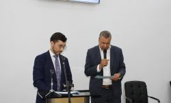 جامعة الجزائر 2 تخلد ذكرى الشاعرة التشيلية غابرييلا ميسترال بلوحة تذكارية‎