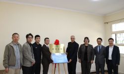 جامعة الجزائر 2 أبو القاسم سعد الله تستقبل هبة من الكتب لفائدة معهد كونفوشيوس لتعليم اللغة الصينية‎